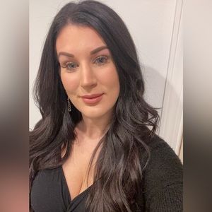 Meet your Posher, Leighandra